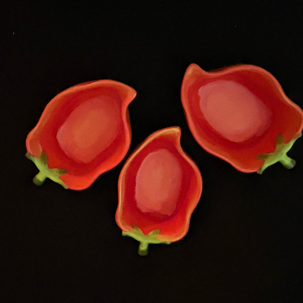 Pier 1 Chili Pepper Shaped Serveware Set - Red and Green